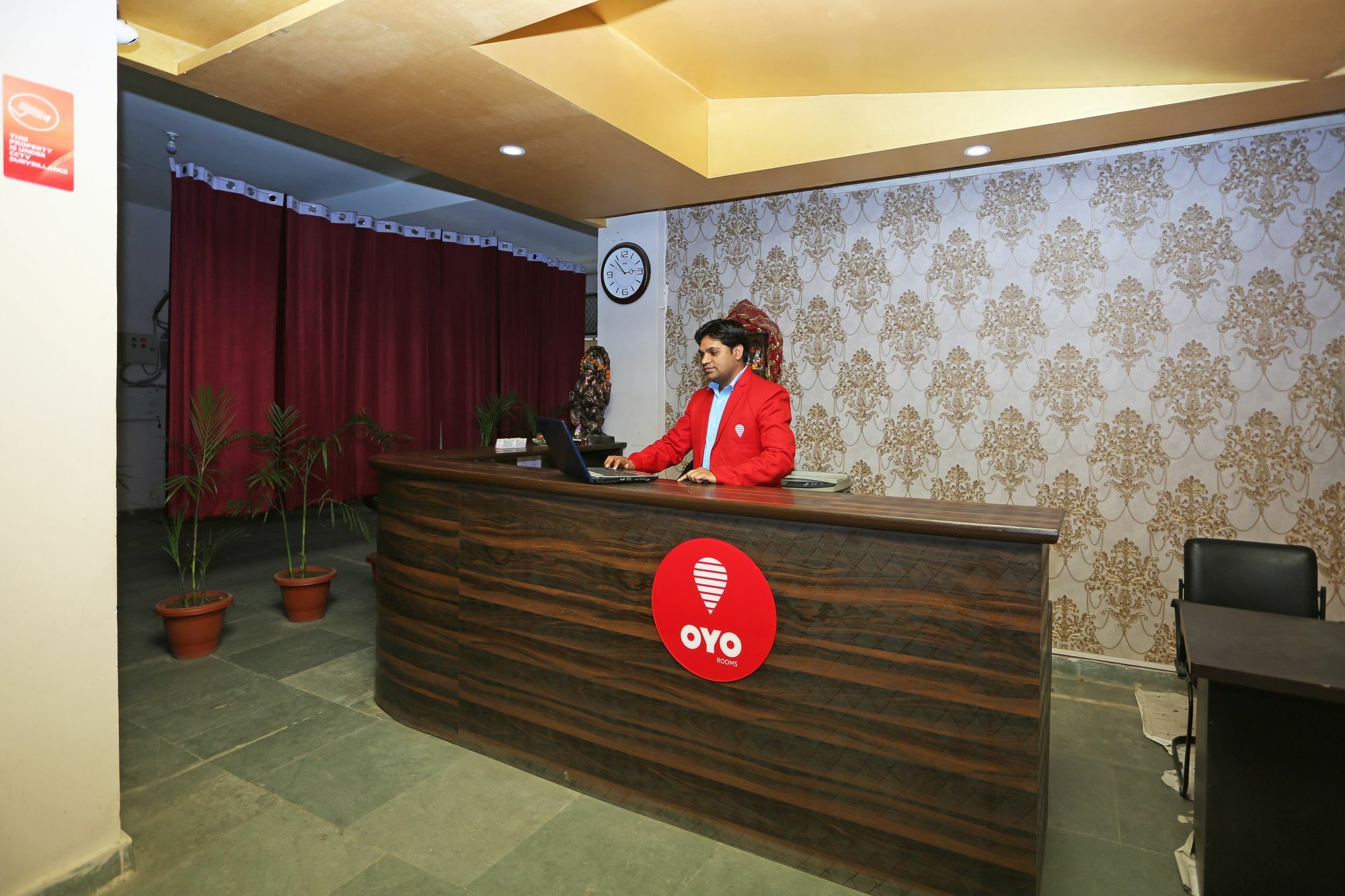 Super Hotel O Mahal Нью-Дели Экстерьер фото